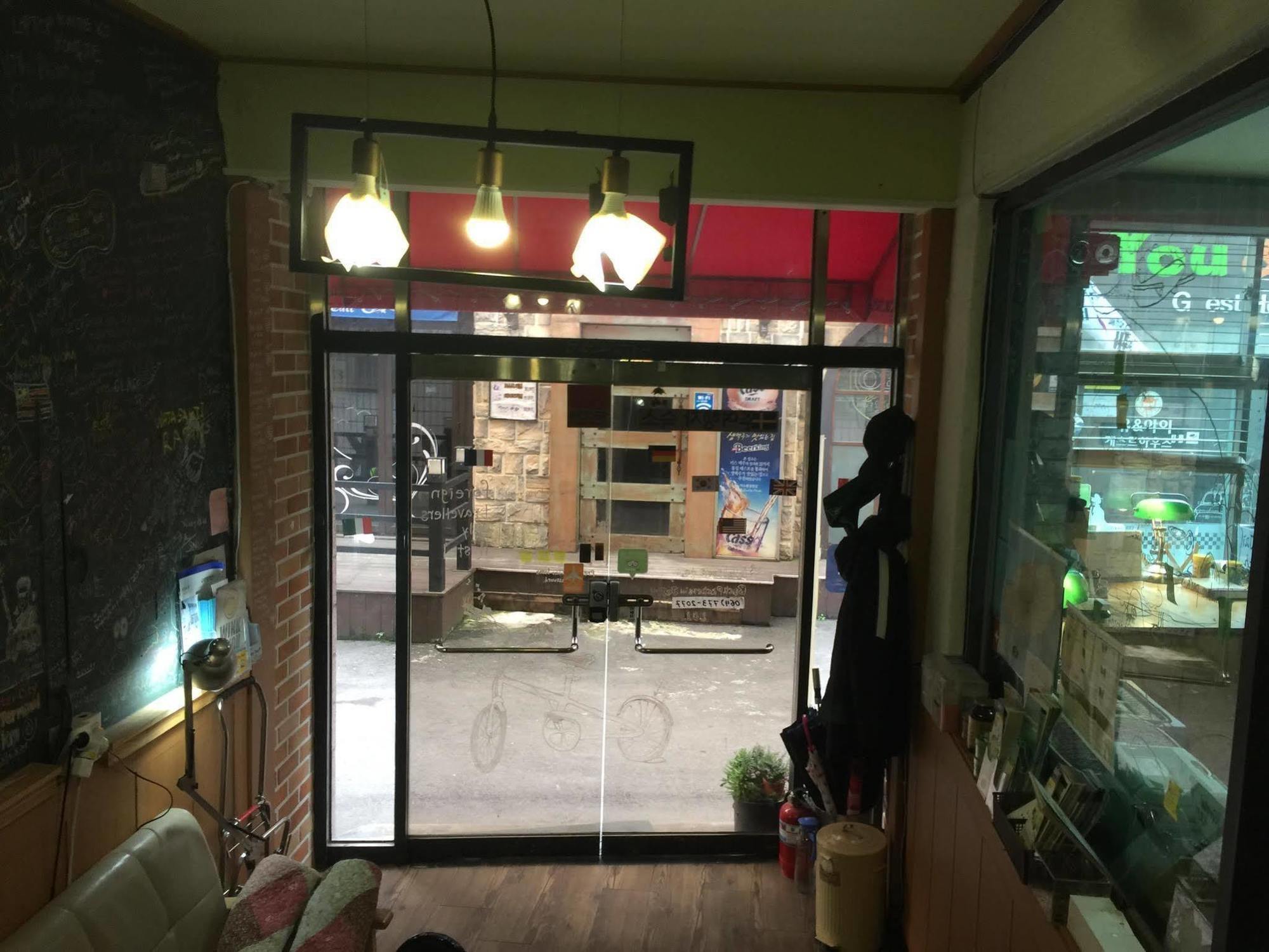 Backpackers In Jeju City Center Eksteriør bilde