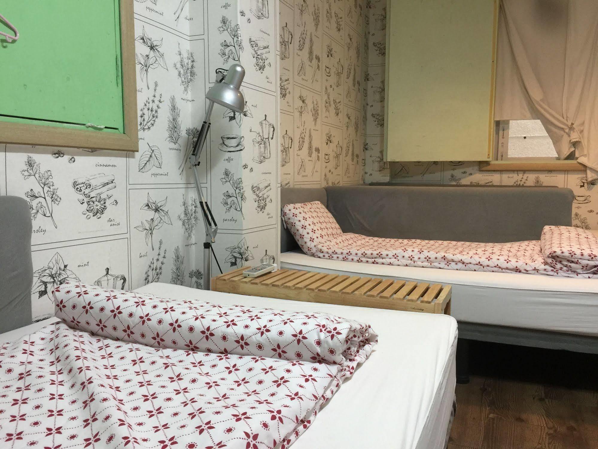 Backpackers In Jeju City Center Eksteriør bilde